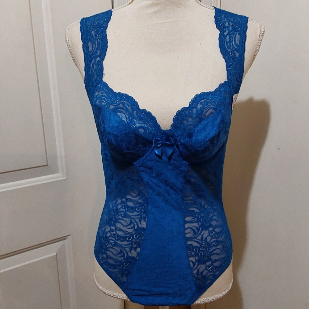 🌺 NWT Warner's Royal Blue Lace Chemise/Bodysuit